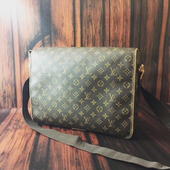 Louis Vuitton Abbesses Monogram Large Messenger - Picture 2 of 10